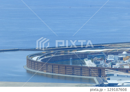 大阪・関西万博の大屋根リング（大阪府大阪市此花区） 129187608