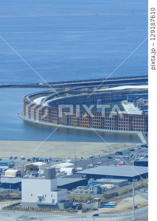 大阪・関西万博の大屋根リング（大阪府大阪市此花区） 129187610