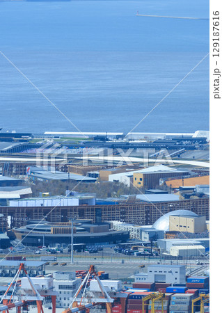 大阪・関西万博の大屋根リング（大阪府大阪市此花区） 129187616