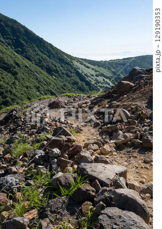 栃木県 那須山 登山道の風景 栃木県 那須山 登山道の風景 129190353
