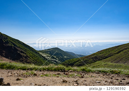 栃木県 那須山 登山道から麓方面を見た風景 栃木県 那須山 登山道から麓方面を見た風景 129190392