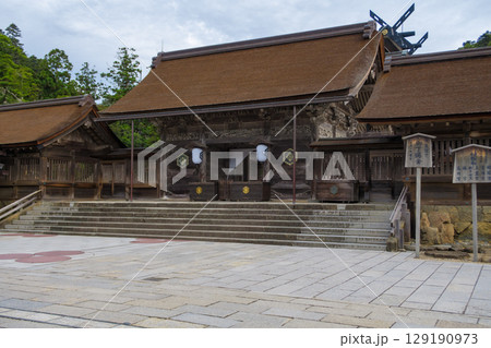 出雲大社の因幡の白兎の像 129190973