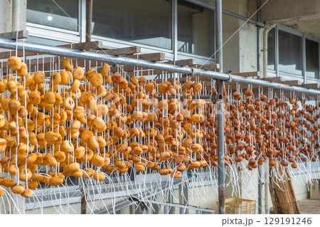 新潟県佐渡市 おけさ干し柿 新潟県佐渡市 おけさ干し柿 129191246