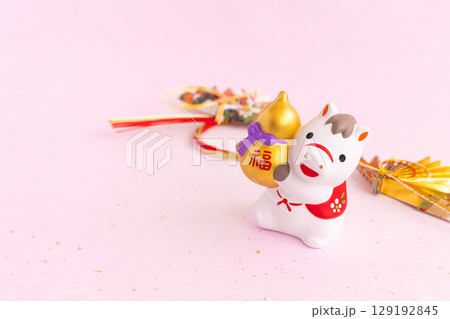 2026年午年のかわいい年賀状素材 馬の干支 2026年午年のかわいい年賀状素材 馬の干支 129192845