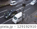 雨粒と都市風景 129192910