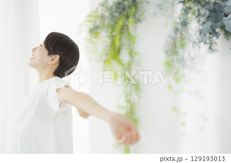 爽やかな女性 爽やかな女性 129193013