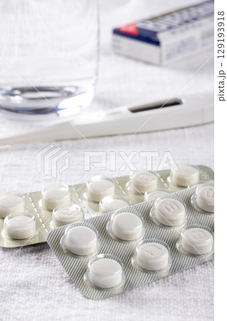 風邪薬　 129193918