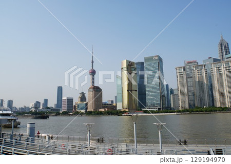 上海の街並み 外灘から 上海の街並み 外灘から 129194970