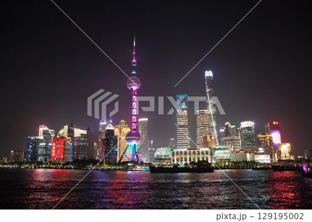 上海の夜景　外灘から 129195002