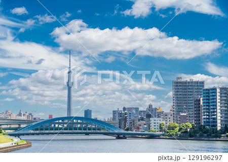 「東京都」隅田川にかかる中央大橋から見る風景 中央区 「東京都」隅田川にかかる中央大橋から見る風景 中央区 129196297