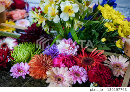 東福寺塔頭勝林寺の花手水 129197768