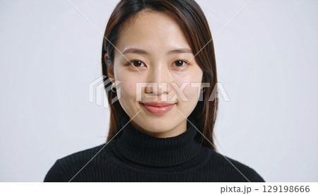 穏やかな眼差しに宿る芯の強さ 穏やかな眼差しに宿る芯の強さ 129198666