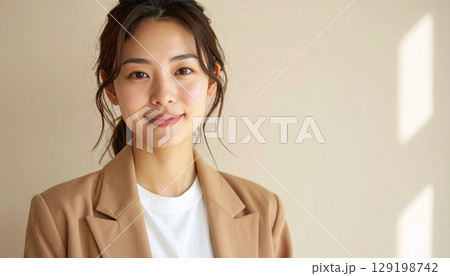 サンドベージュが映える穏やかな表情 サンドベージュが映える穏やかな表情 129198742