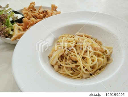Creamy Miso Mushroom Spaghetti, Umami Rich Pasta Dish with Parmesan Garnish 129199903