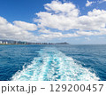 海上から見たワイキキ・ダイヤモンドヘッド 129200457