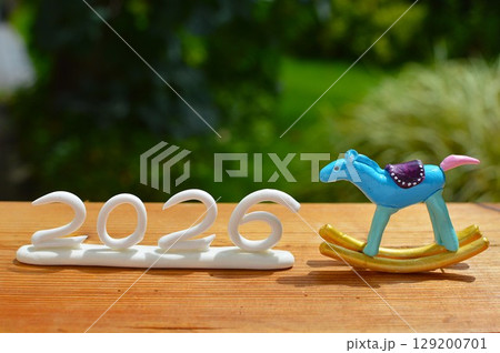 紙粘土の木馬の年賀素材　　  129200701