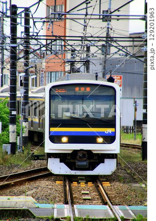 地域の脚として活躍する… 209系 129201963