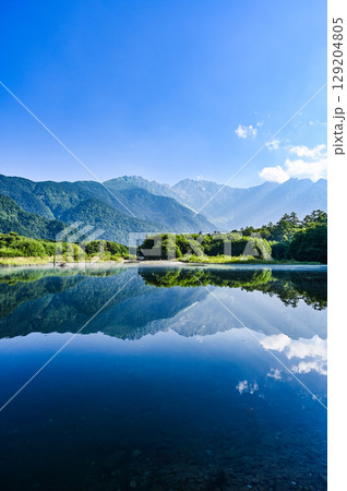 長野県松本市の上高地の大自然 129204805