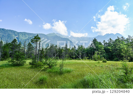長野県松本市の上高地の大自然 129204840