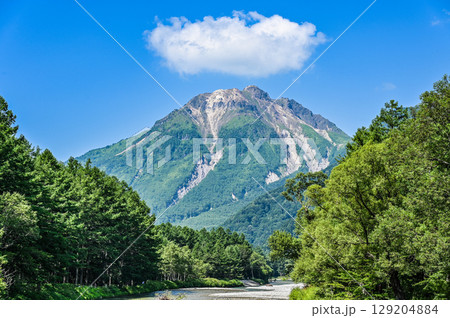 長野県松本市の上高地の大自然 129204884