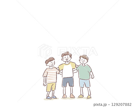 肩を組む小さい男の子3人、子供 129207882