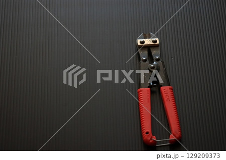 番線カッター　とび職の番線カッター 129209373