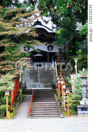 弘法大師御作の千手観音菩薩が御本尊… 出流山『満願寺』 129210135