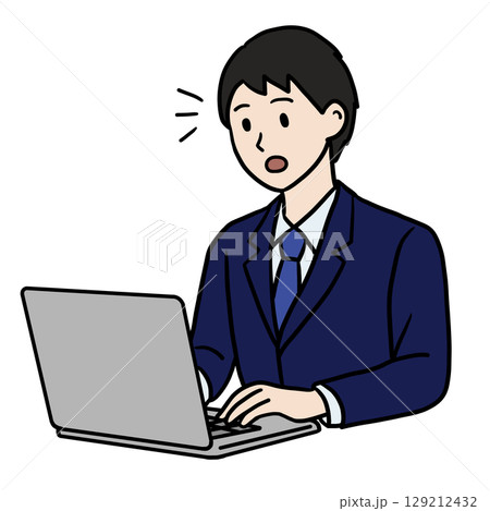 驚いた表情の男性 パソコン作業中 驚いた表情の男性 パソコン作業中 129212432