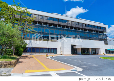 奈良県奈良市 真夏の奈良市役所庁舎 奈良県奈良市 真夏の奈良市役所庁舎 129212650