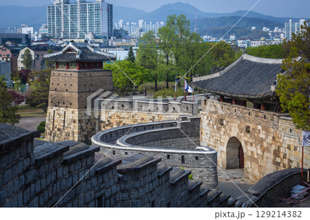 Summer at Suwon Old city wall at Hwaseong Fortress, Traditional Architecture of Korea at Suwon, South Korea. 129214382