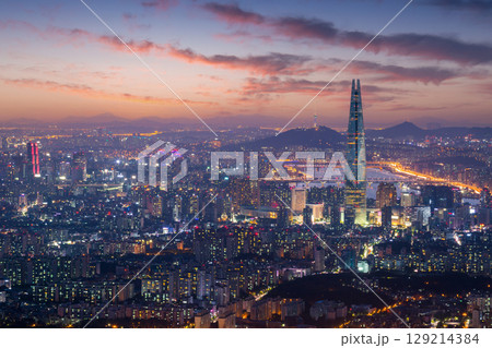 Seoul City skyline and downtown and skyscraper at Night is The best view and beautiful of South Korea at Namhansanseong mountain, Seoul, South Korea. 129214384