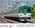 勾配を駆け上がる京阪2600系 129215070