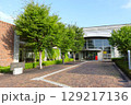 熊取町立熊取図書館　大阪府泉南郡熊取町 129217136