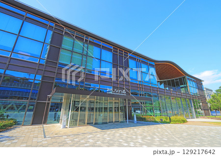 岐阜県岐阜市、みんなの森 ぎふメディアコスモスの風景 129217642