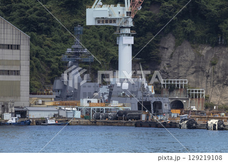 入渠の護衛艦 入渠の護衛艦 129219108