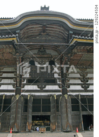 奈良　東大寺　世界遺産　大仏殿　入口 129224504