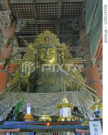 奈良　東大寺　大仏殿　重要文化財　如意輪観音 129224508