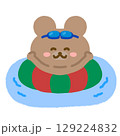 海やプールで遊ぶクマ 129224832