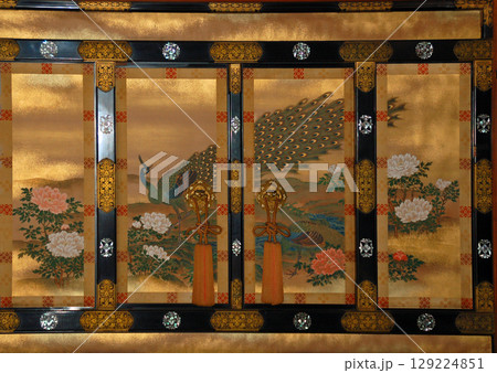 京都　仁和寺　御所　襖絵 129224851