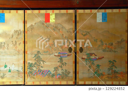 京都 仁和寺 御所庭園 震殿 襖絵 京都 仁和寺 御所庭園 震殿 襖絵 129224852