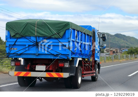 産業廃棄物収集運搬車 129229019