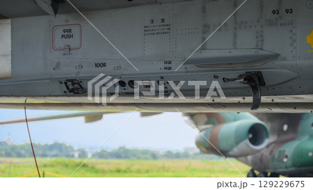 航空自衛隊F-15JイーグルのLAU-106ミサイルランチャー 129229675