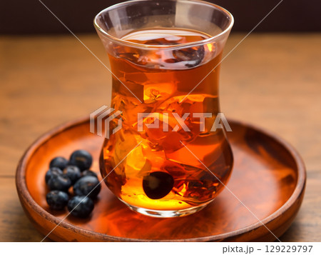 ティーソーダ　　紅茶　ブルーベリー　AI生成　ドリンク　飲み物　カフェ　お茶 129229797