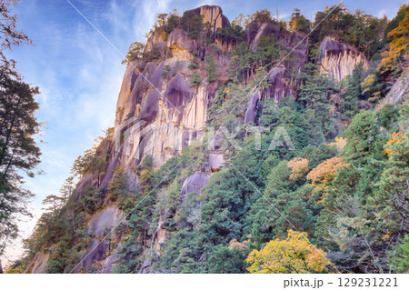 国の特別名勝　昇仙峡覚円峰紅葉 129231221