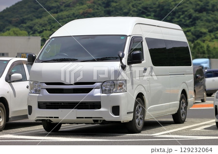 ワンボックスカー 129232064