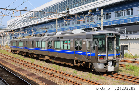 JR西日本の521系電車 129232295