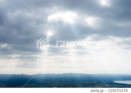 神秘的な天使のはしご 神秘的な天使のはしご 129235239