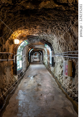 新潟県佐渡市　佐渡金山坑道 129235281