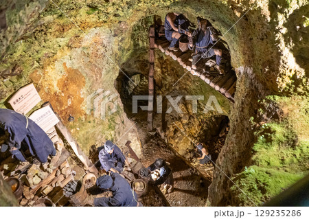 新潟県佐渡市　佐渡金山宗太夫坑 129235286