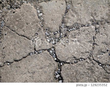 古い石畳 129235352